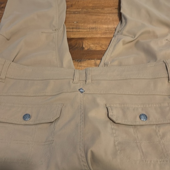 Prana women’s hiking pants. Size 18 - Picture 4 of 6